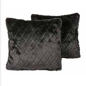 💎Kinetic Luxe Faux Fur Belton Pillow - Set of 2💎